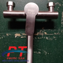 Vòi chén tường